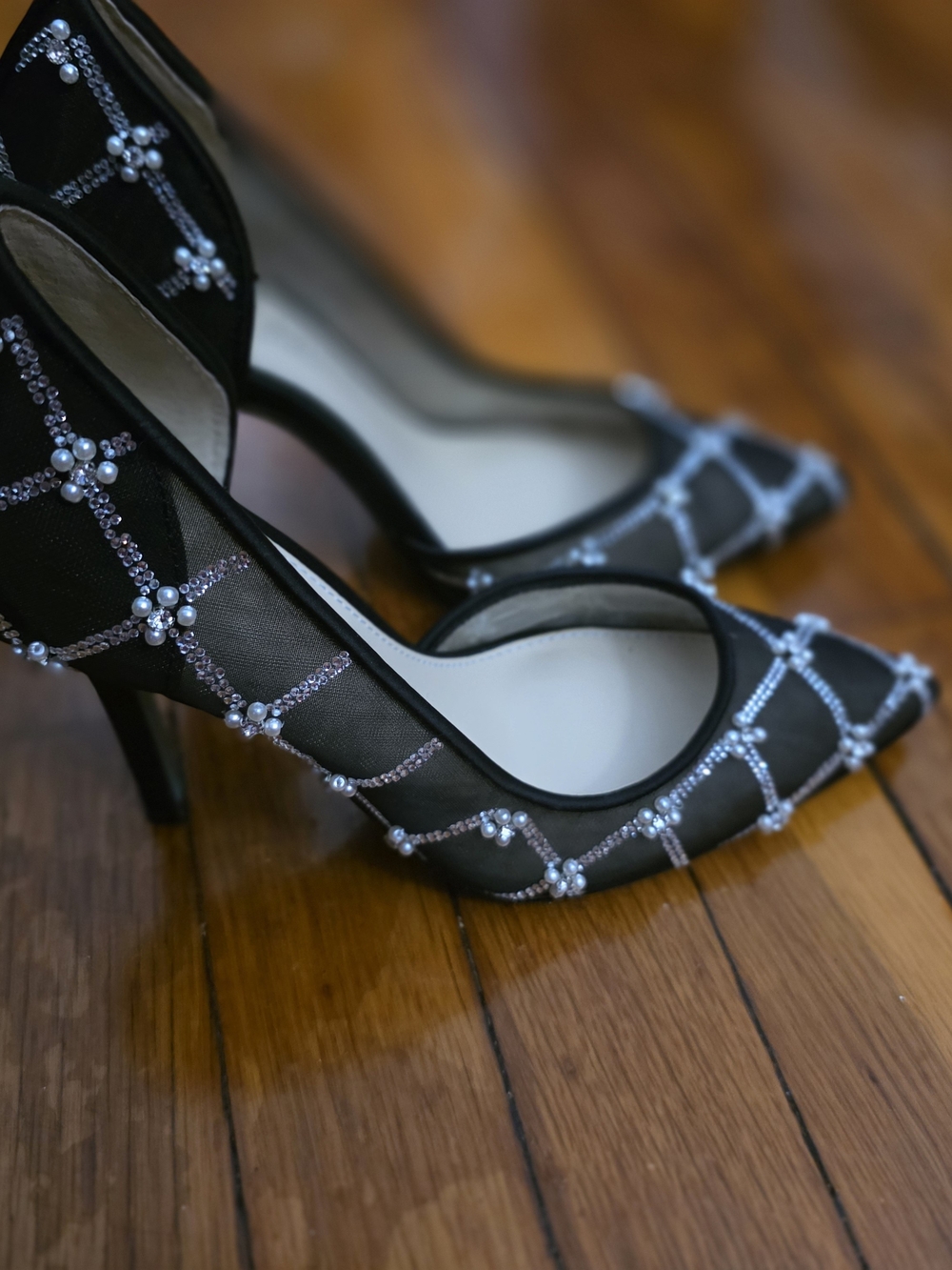 Betsey Johnson Black Embellished Pointed-Toe Pumps New Without Box - Picture 3 of 8